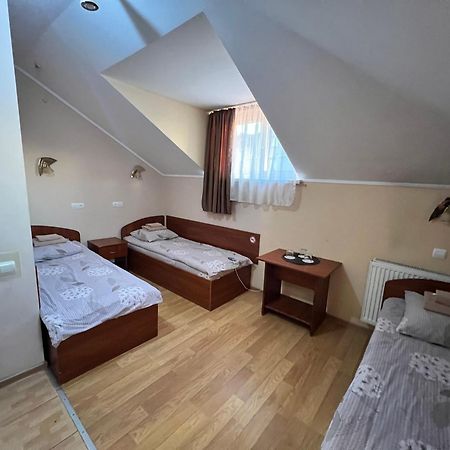 Pallada Motel Pasiky-Zubryts'ki Extérieur photo